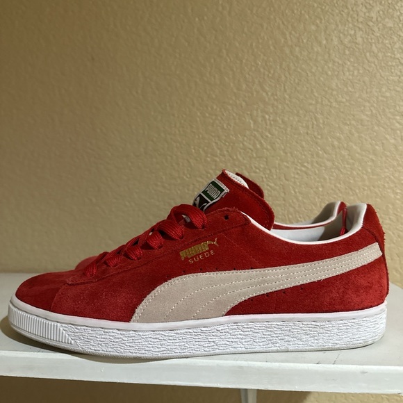 Men’s Red Puma tennis Shoes - Picture 3 of 9